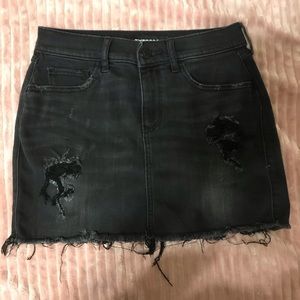 Distressed express skirt